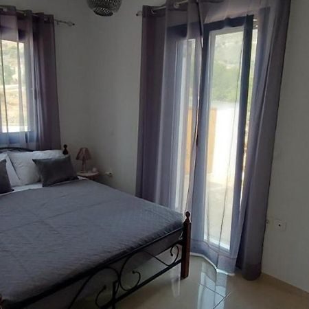 Dionysia Apartments Livadia  Екстер'єр фото